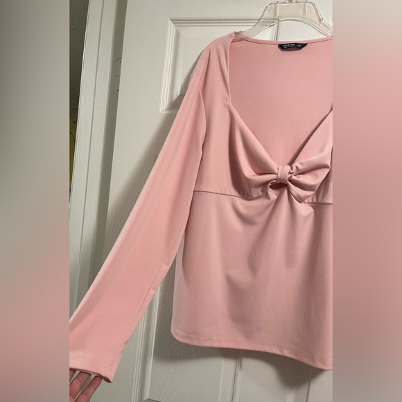 Shein Curve Women’s Long-Sleeves Plain Bow Light Pink Tee Size 1X - Picture 2 of 9